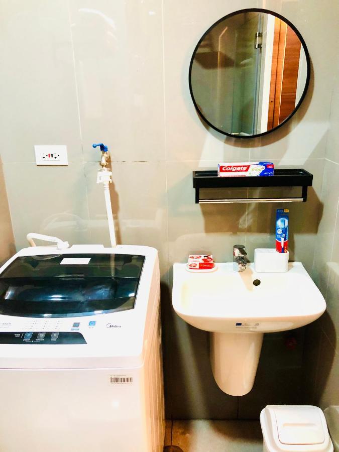 Air Residence 1Br With Balcony Free Netflix And Disney Plus Manila Exterior foto