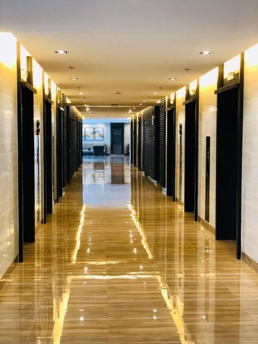 Air Residence 1Br With Balcony Free Netflix And Disney Plus Manila Exterior foto
